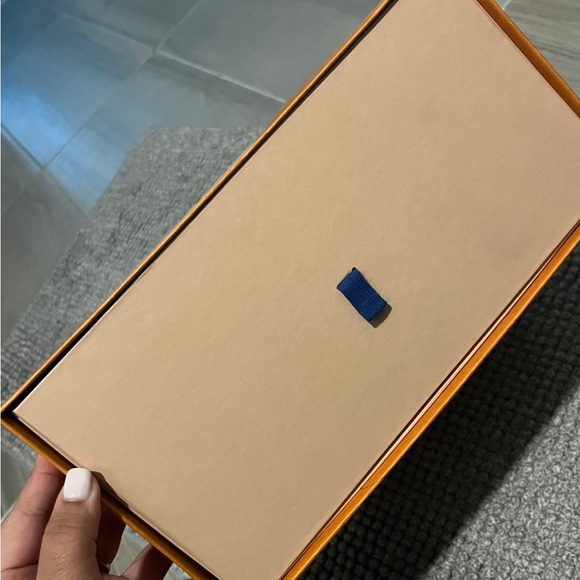 Louis Vuitton Sandals |SLIDES Authentic - Picture 8 of 12